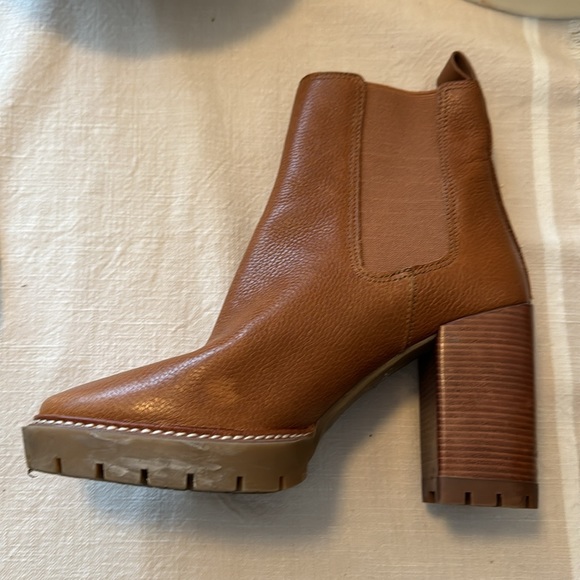 Tory Burch Lug 70 mm Bootie - Picture 5 of 11
